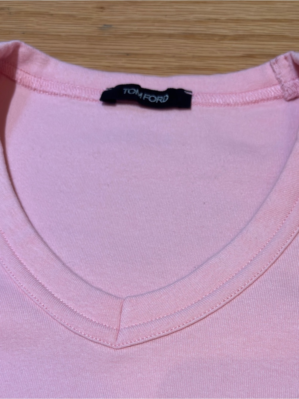 TOM FORD Pink V-Neck Short Sleeve Unisex T-Shirt - Cotton Blend - Logo - Size M - Picture 4 of 13